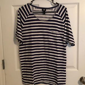 Navy and white stripped t
